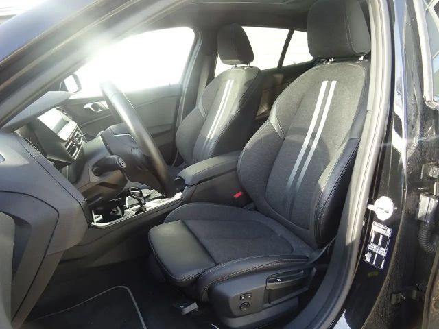 BMW 118 118i Sedan Sport Line