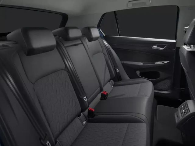 Volkswagen Golf 1.5 eTSI DSG Golf VIII IQ.Drive