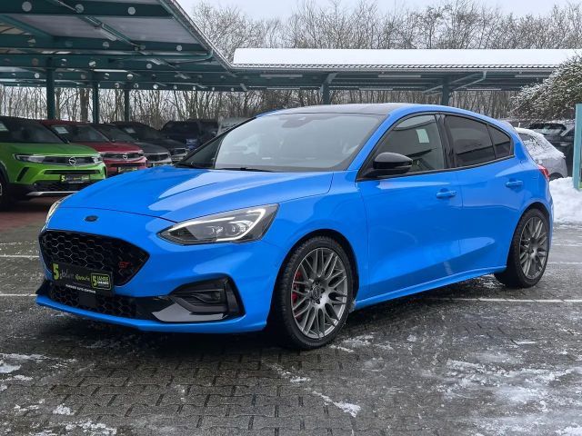 Ford Focus EcoBoost ST Line