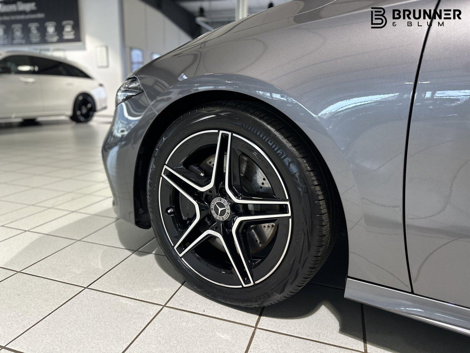 Mercedes-Benz A 250 4MATIC AMG Line