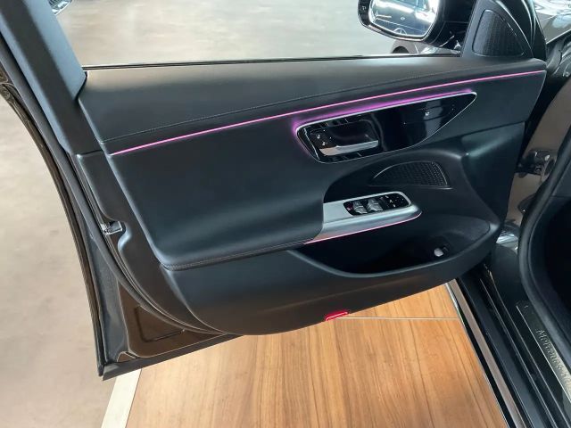 Mercedes-Benz E 220 AMG Line E 220 d Estate