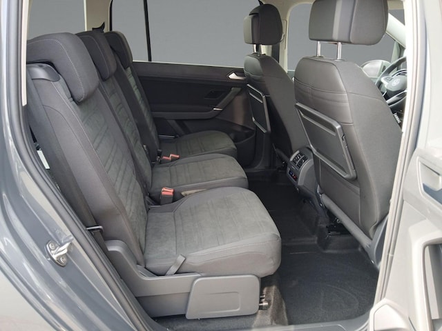 Volkswagen Touran 1.5 TSI DSG R-Line