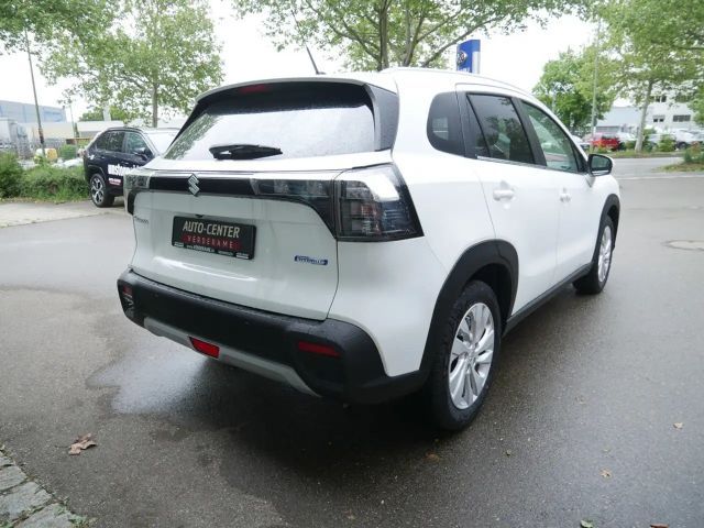 Suzuki S-Cross Hybrid