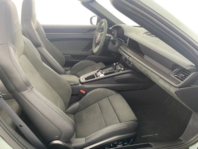 Porsche 911 Cabrio Carrera Coupé GTS