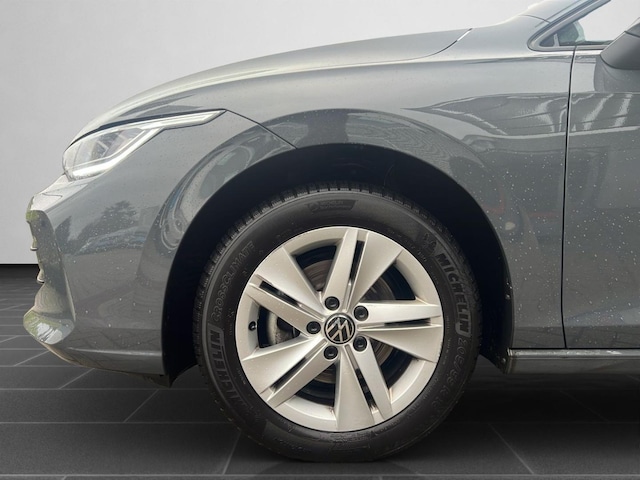 Volkswagen Golf 1.5 eTSI DSG Life Variant