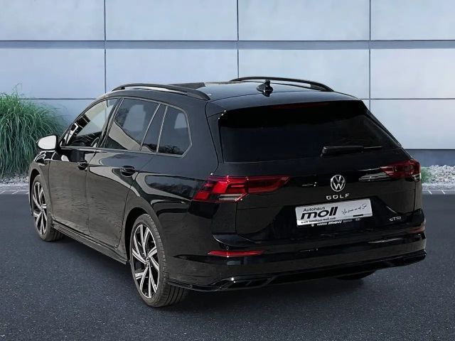 Volkswagen Golf 1.5 eTSI R-Line Variant