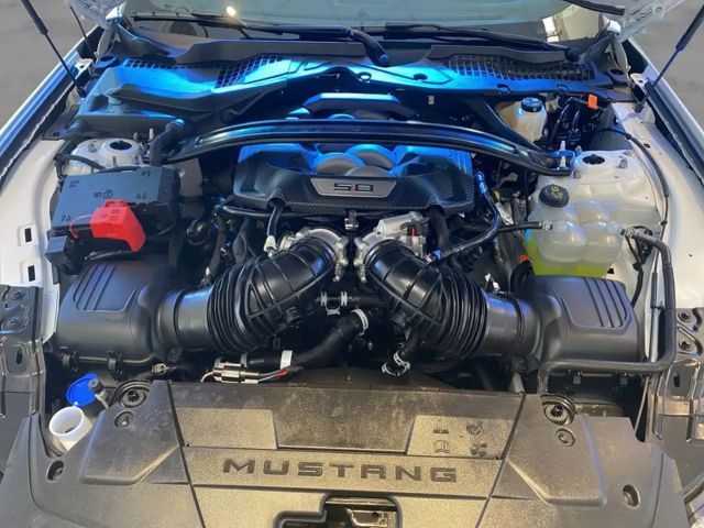 Ford Mustang Fastback GT 5.0 V8