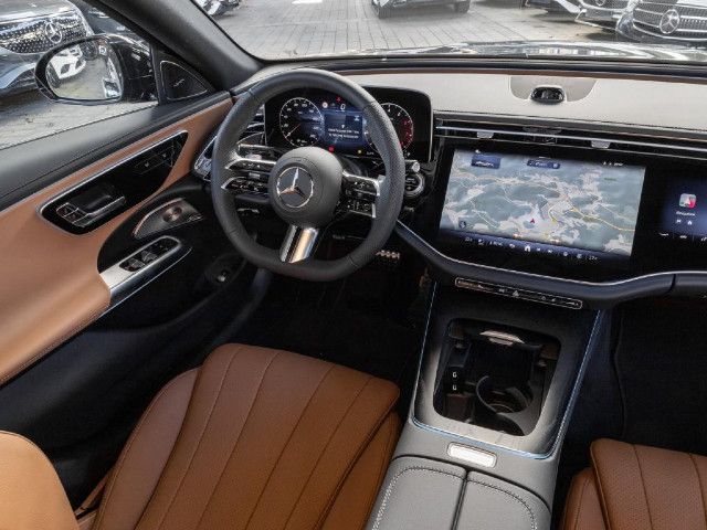 Mercedes-Benz E 200 4MATIC Sedan