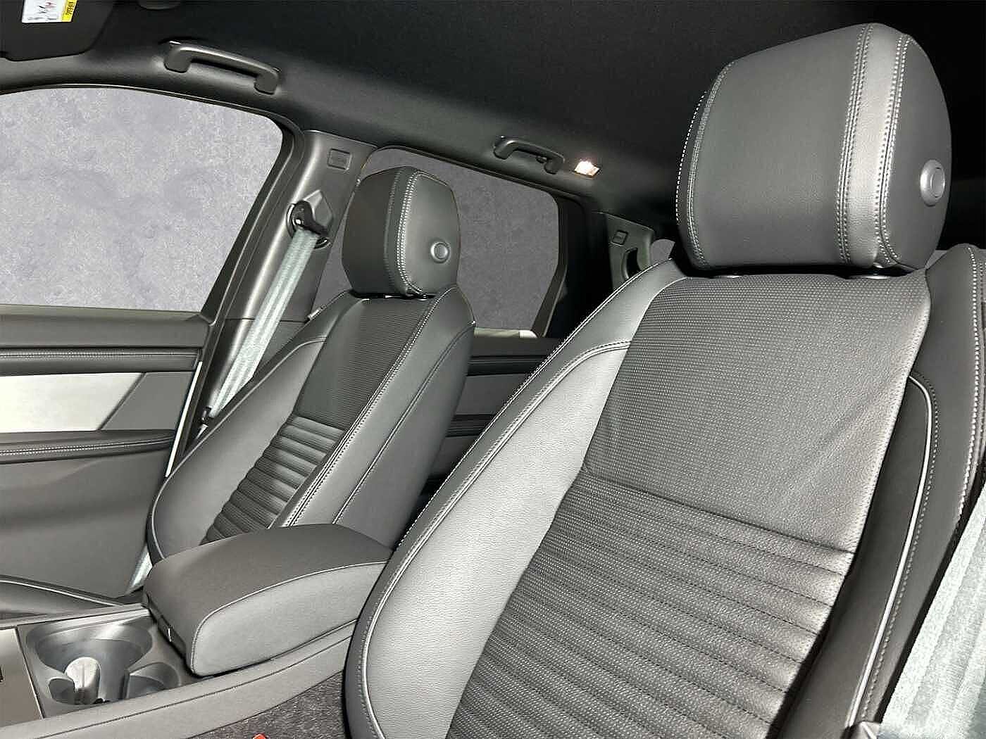 Land Rover Discovery Sport D200 Dynamic SE