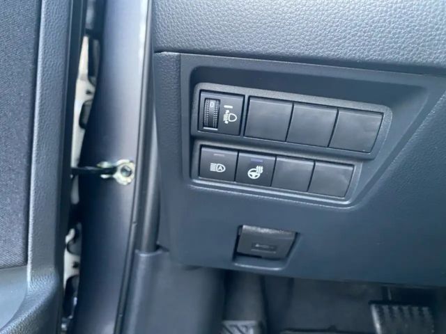 Toyota Yaris Hatchback Hybride VVT-i