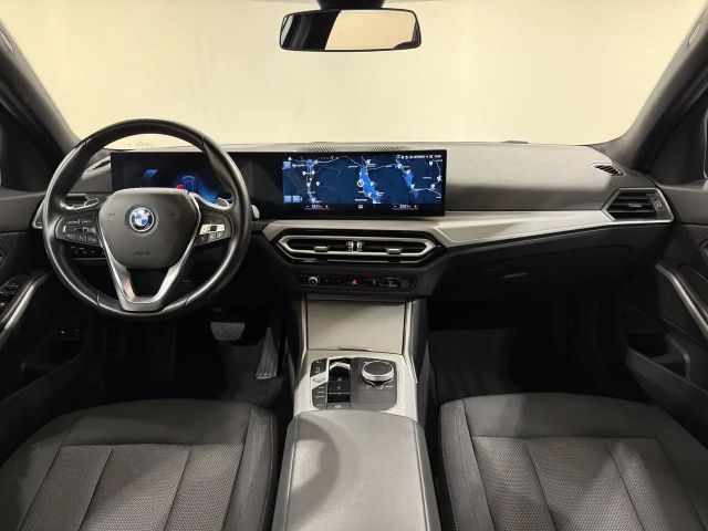 BMW 320 320e Touring