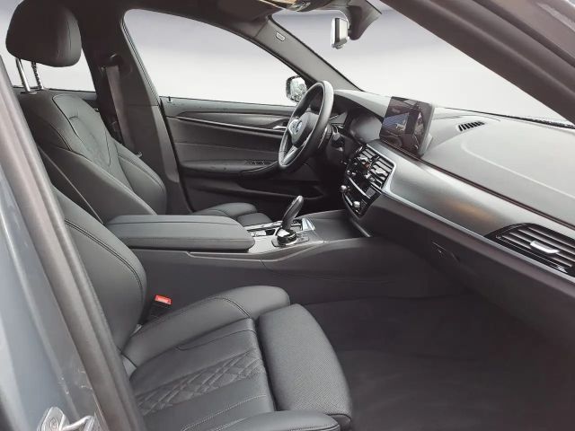 BMW 540 540d M-Sport Touring xDrive