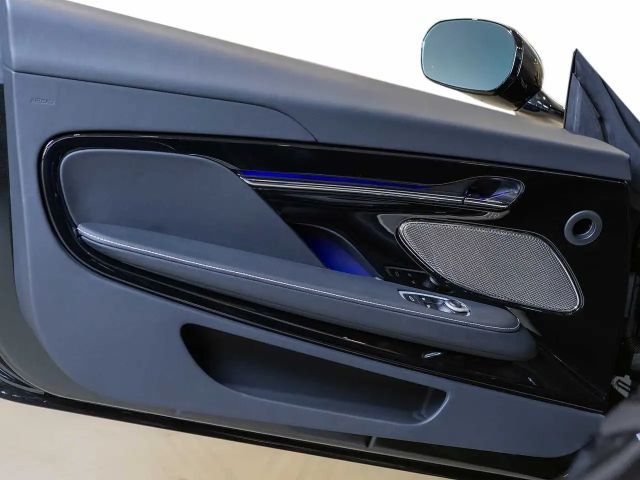 Aston Martin DB12 Volante -Minotaur Green-