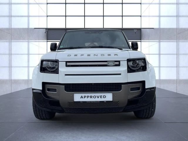 Land Rover Defender 110 D250 Dynamic SE