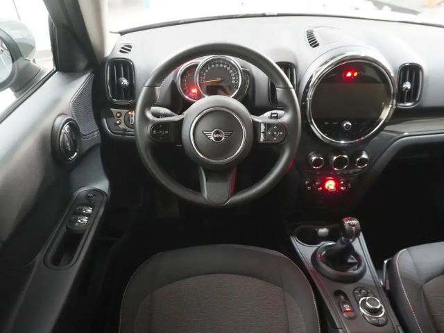 MINI One Countryman ONE