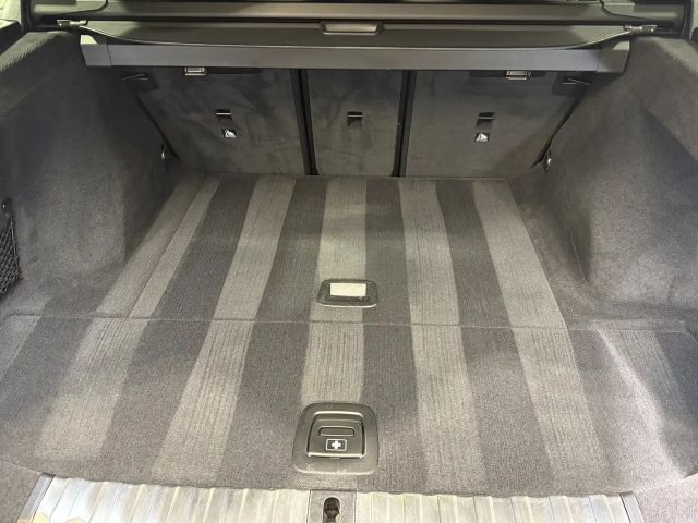 BMW 330 330d M-Sport Touring xDrive