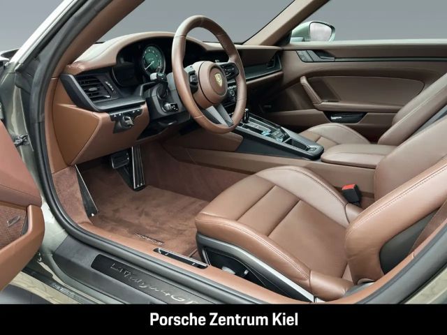 Porsche 992 4 Coupé GTS Targa