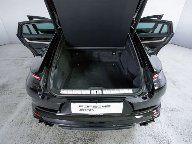 Porsche Panamera 4 E-Hybrid