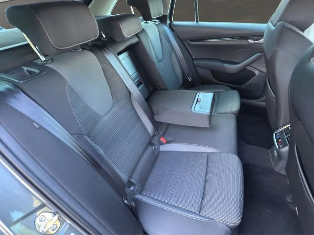 Skoda Octavia Combi Selection