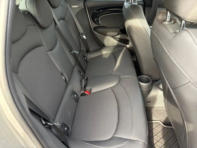 MINI Cooper mit Premium Extra Paket