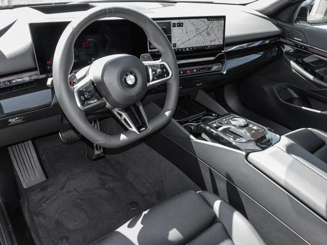 BMW 520 520d M-Sport Sedan