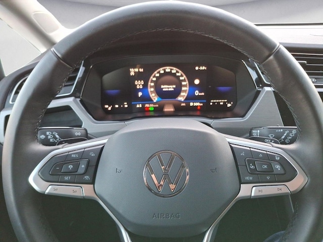 Volkswagen Touran 1.5 TSI DSG R-Line