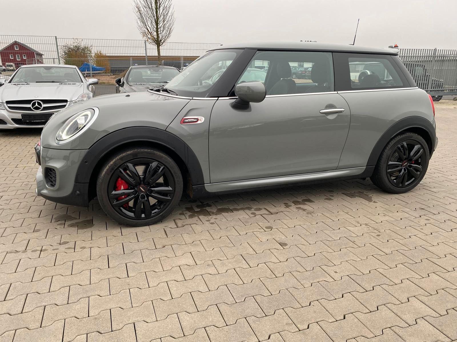MINI Cooper 3-deurs John Cooper Works
