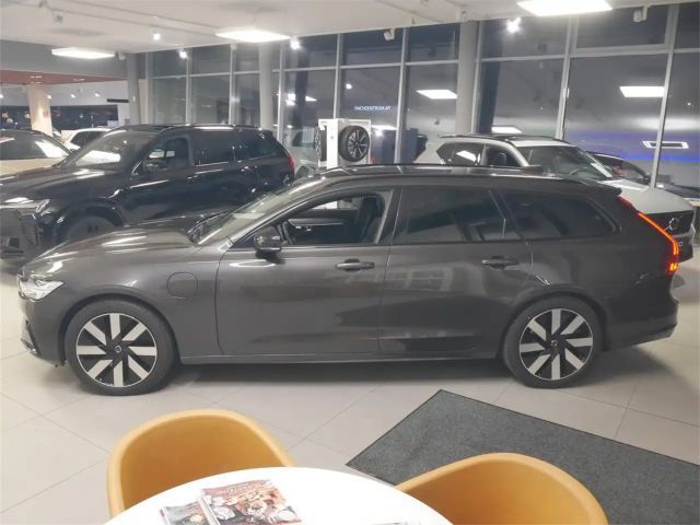 Volvo V90 AWD Dark Plus T6
