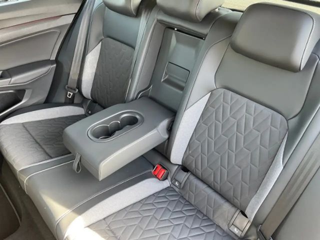 Volkswagen Golf 2.0 TDI DSG Golf VIII