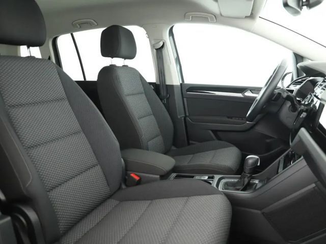 Volkswagen Touran 1.5 TSI DSG R-Line