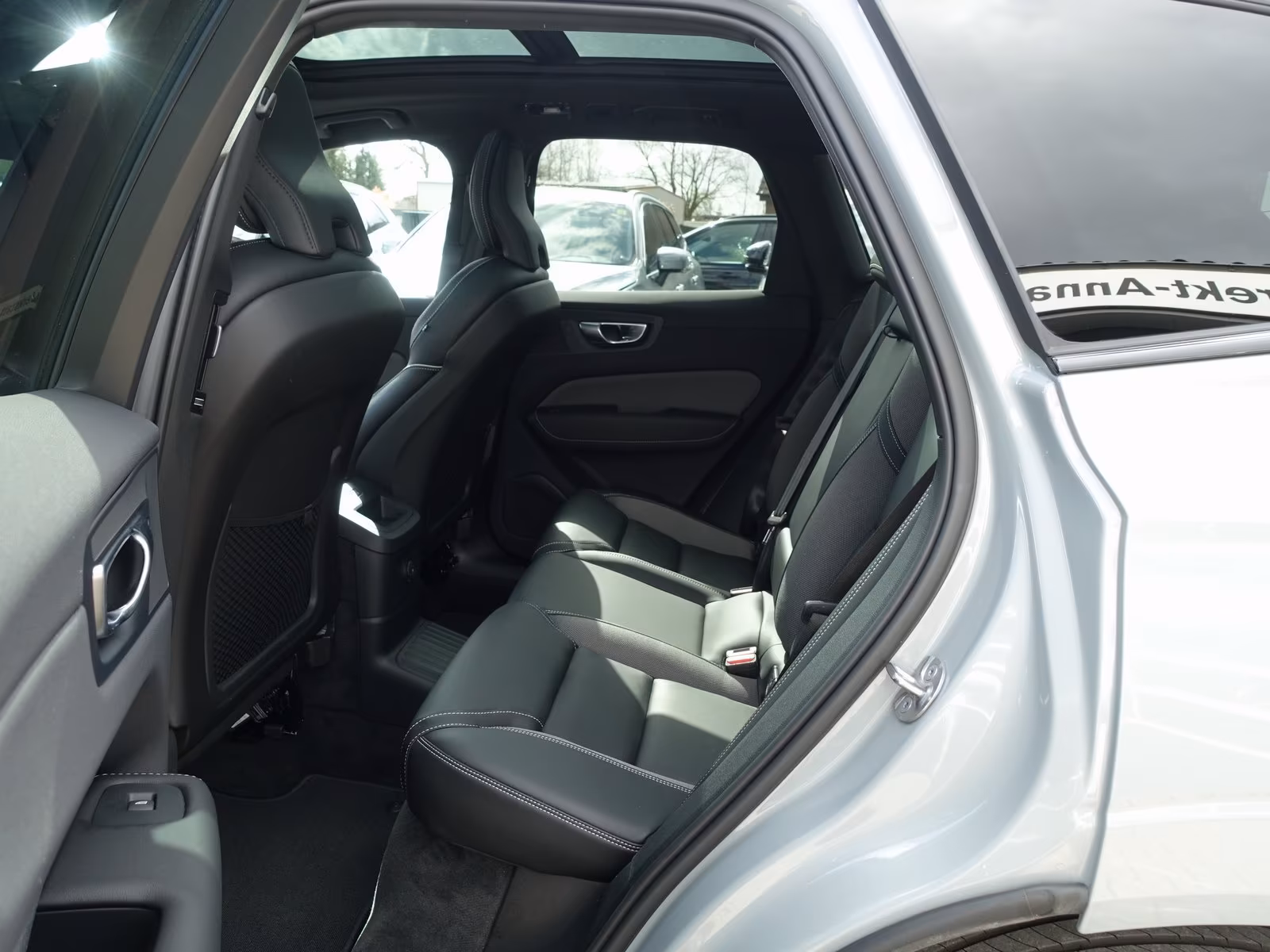 Volvo XC60 AWD Dark Plus T8