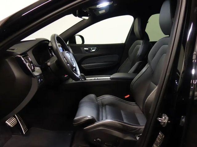 Volvo XC60 AWD Dark Geartronic Plus