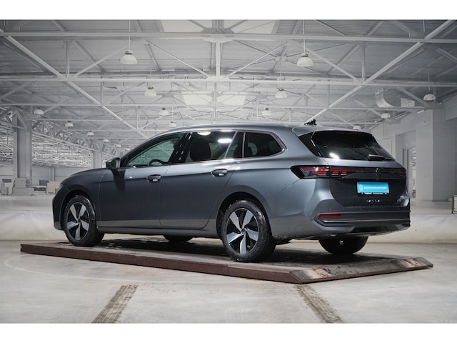 Volkswagen Passat 1.5 eTSI Business DSG IQ.Drive