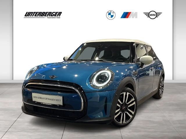 MINI Cooper F55 DAB LED RFK Navi Komfortzg. ACC Shz