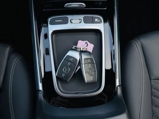 Mercedes-Benz B 180 B 180 d Progressive Sedan