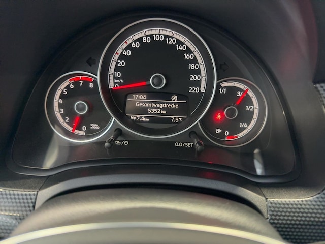 Volkswagen up! Move Move up!