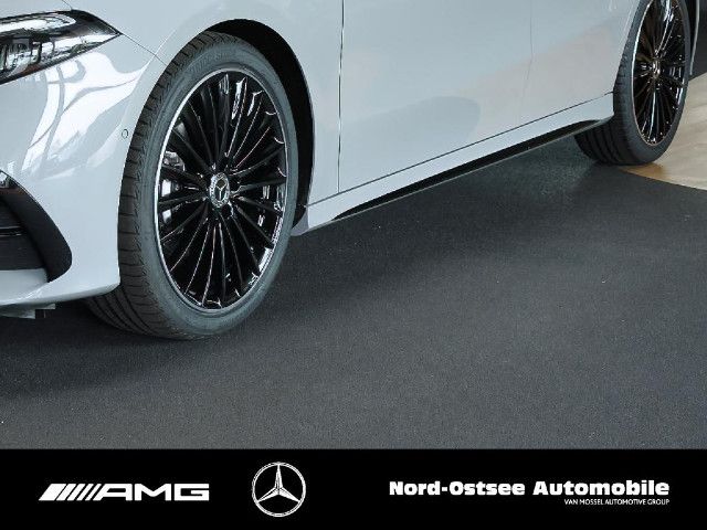 Mercedes-Benz A 180 A 180 d