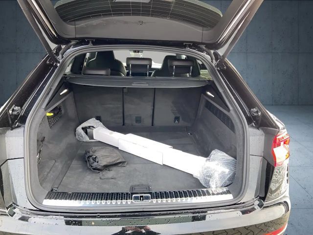 Audi RS Q8 SUV tiptr. PANO Stdhzg Vmax305 HUD 23´