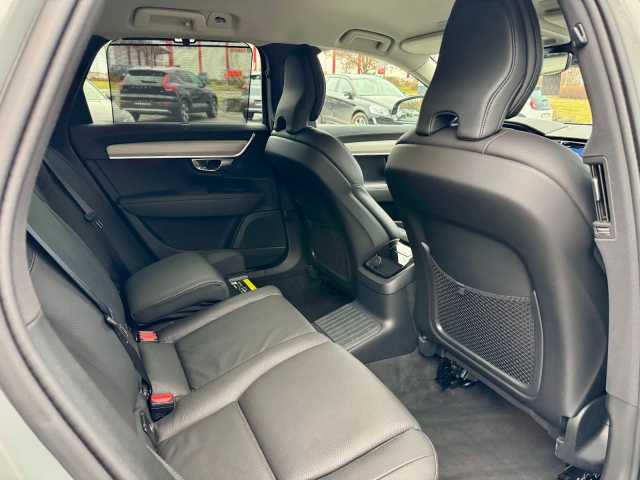 Volvo V90 AWD Dark Plus Recharge T6