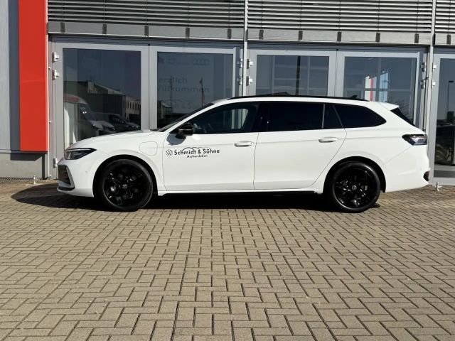 Volkswagen Passat DSG R-Line eHybrid