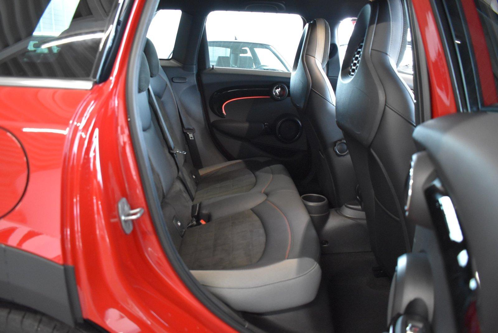 MINI Cooper John Cooper Works