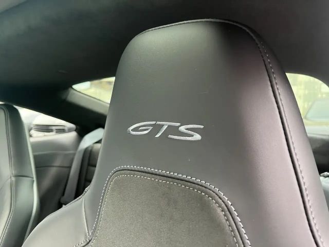 Porsche 992 Carrera Coupé GTS