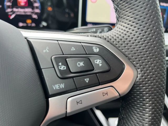 Volkswagen Golf R-Line Variant