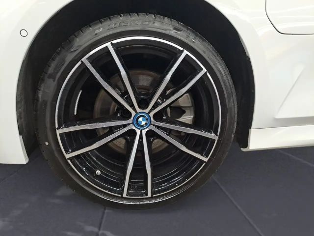 BMW 330 330e M-Sport Touring