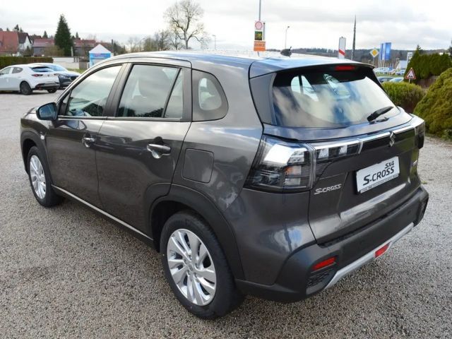 Suzuki S-Cross Hybrid