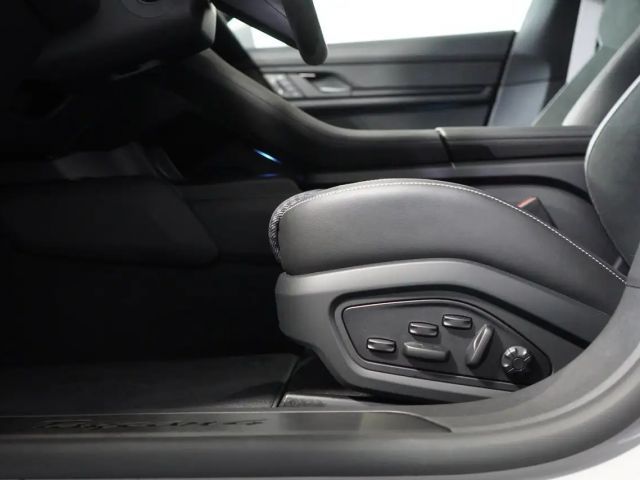 Porsche Taycan 4 Cross Turismo