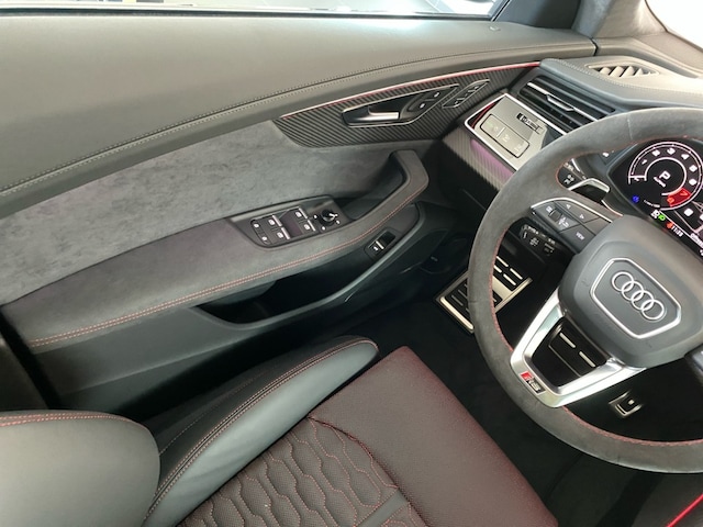 Audi RS Q8 Performance Quattro