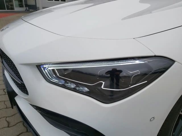 Mercedes-Benz CLA 200 AMG Line CLA 200 d Coupé