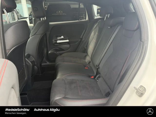 Mercedes-Benz GLA 200 AMG Line