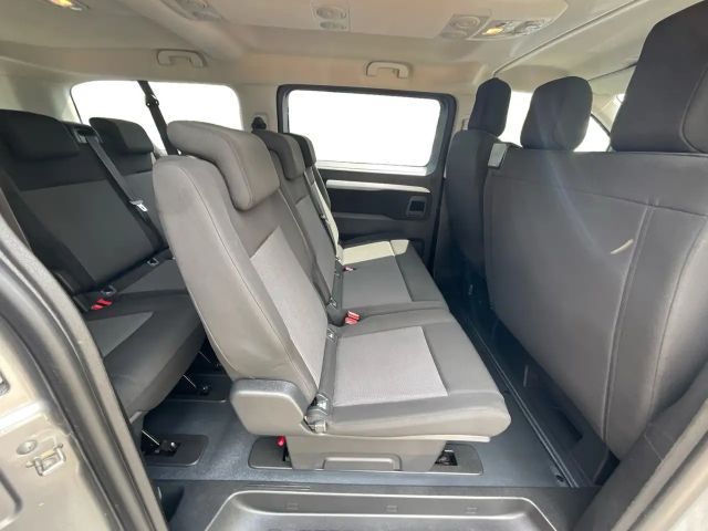 Opel Zafira Life L3 9-Sitzer  Schiebetüren